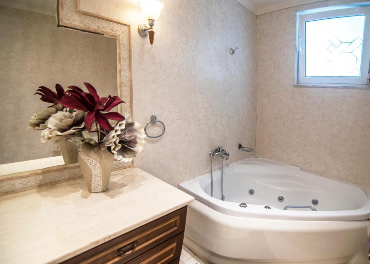 Akrata'S Elegant Luxury Suite Luaran gambar